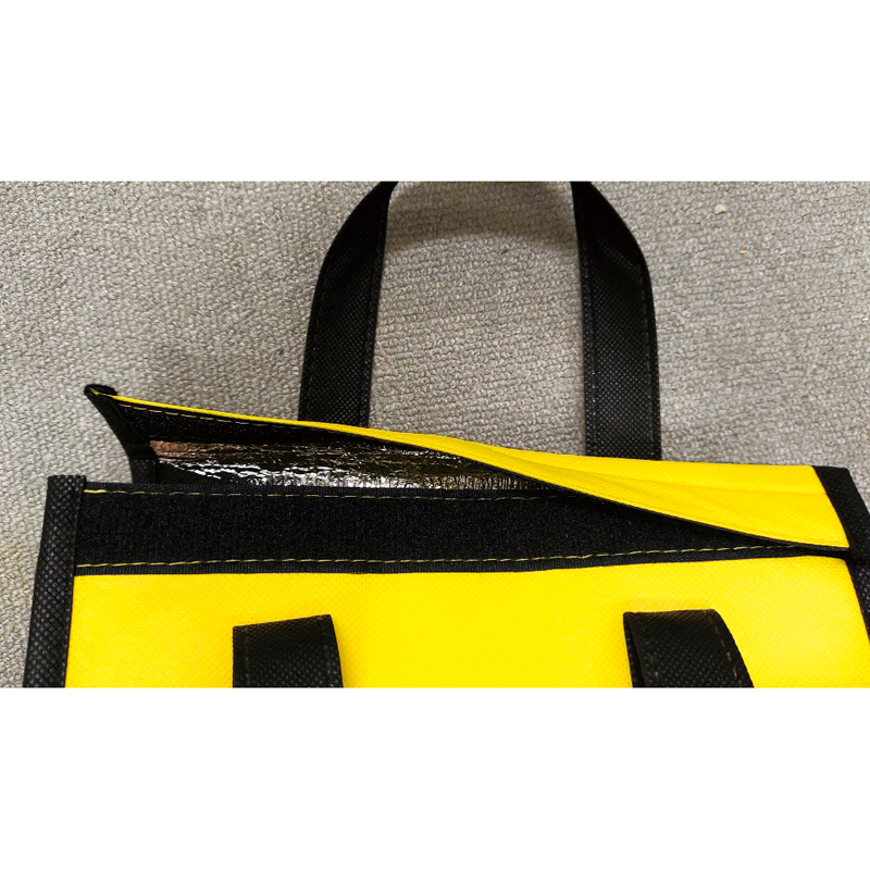 600mlボトルが6本入る保冷温バッグ（5）