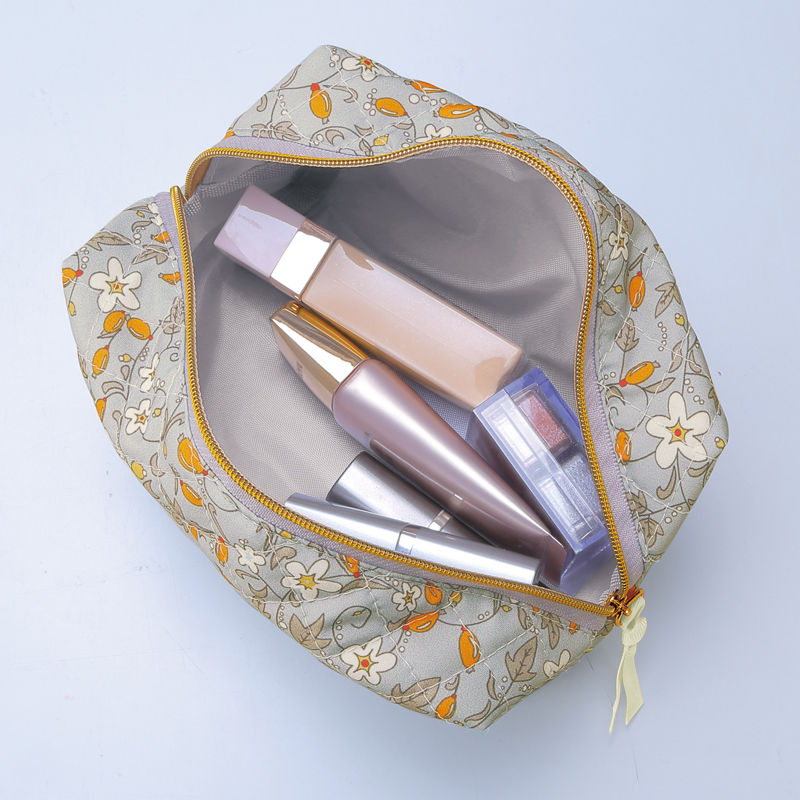 フィオリート・キルティングボックスポーチ（2）