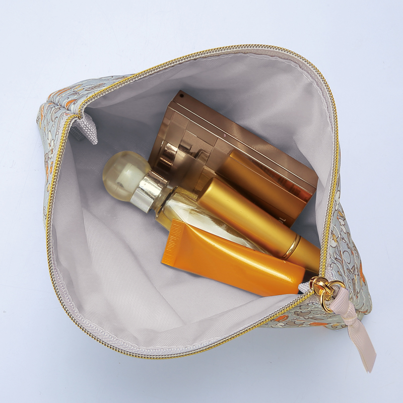 フィオリート・キルティングスリムポーチ（3）