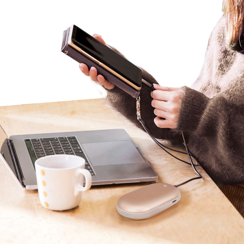 モバイルバッテリー付きハンディカイロ（3）