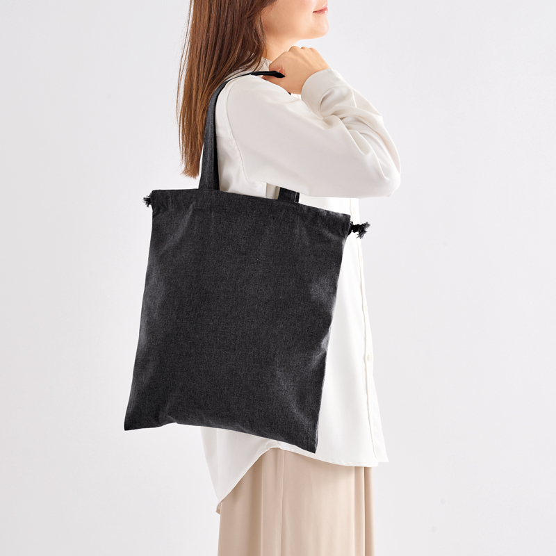 スフィア・リサイクルコットンフラット2WAY巾着バッグ(ブラック)（4）