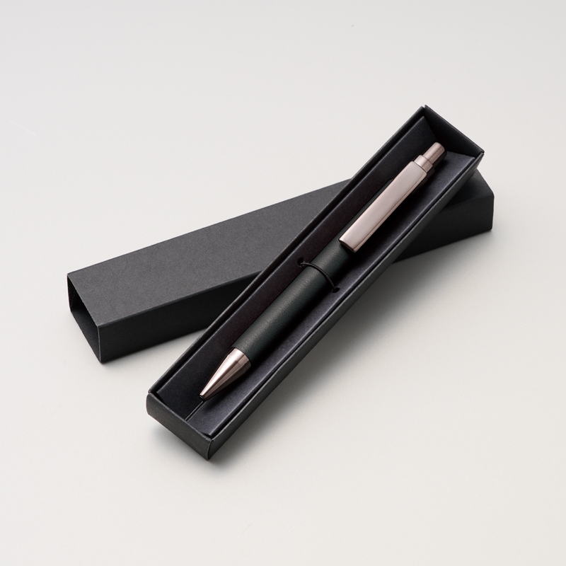 レザー調ボールペン(ブラック)（4）