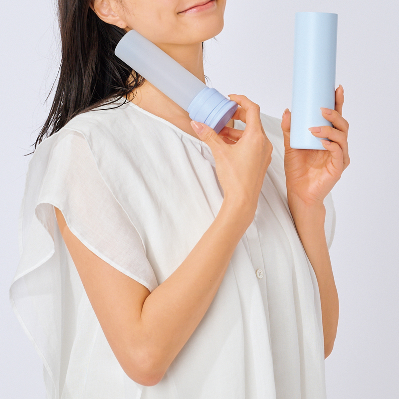 持ち運べるシリコン氷のう(ステンレスケース付き)(スカイブルー)（4）