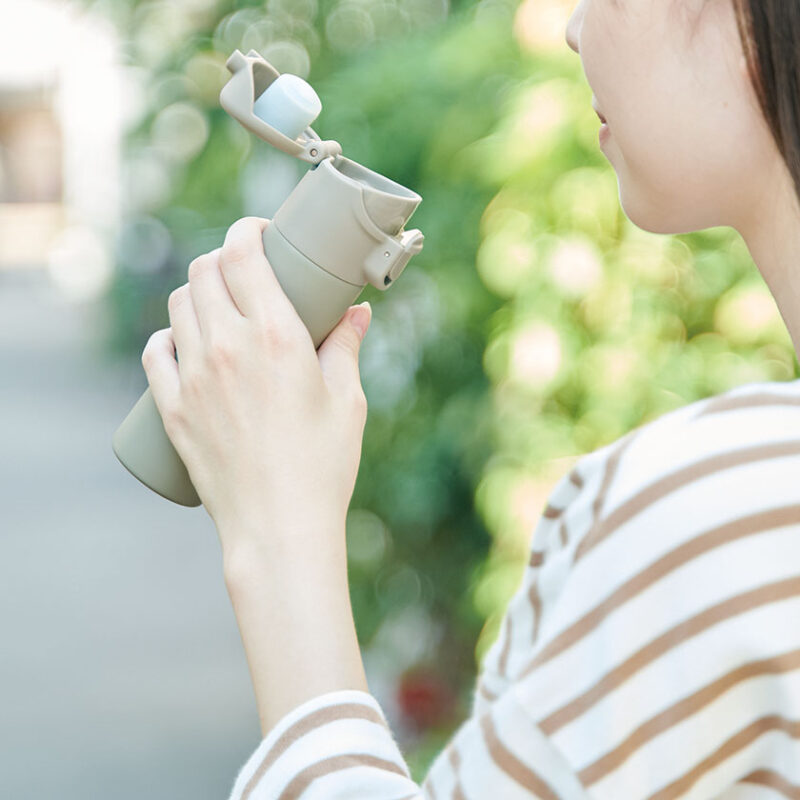 片手で飲めるワンタッチミニボトル140ml(グリーン)（5）