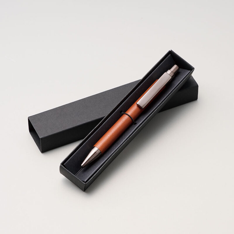 レザー調ボールペン(ブラック)（2）